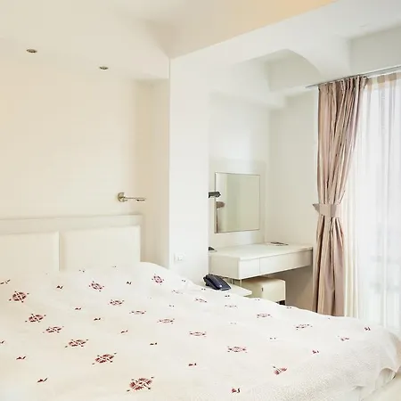 Hotell Mola 4*